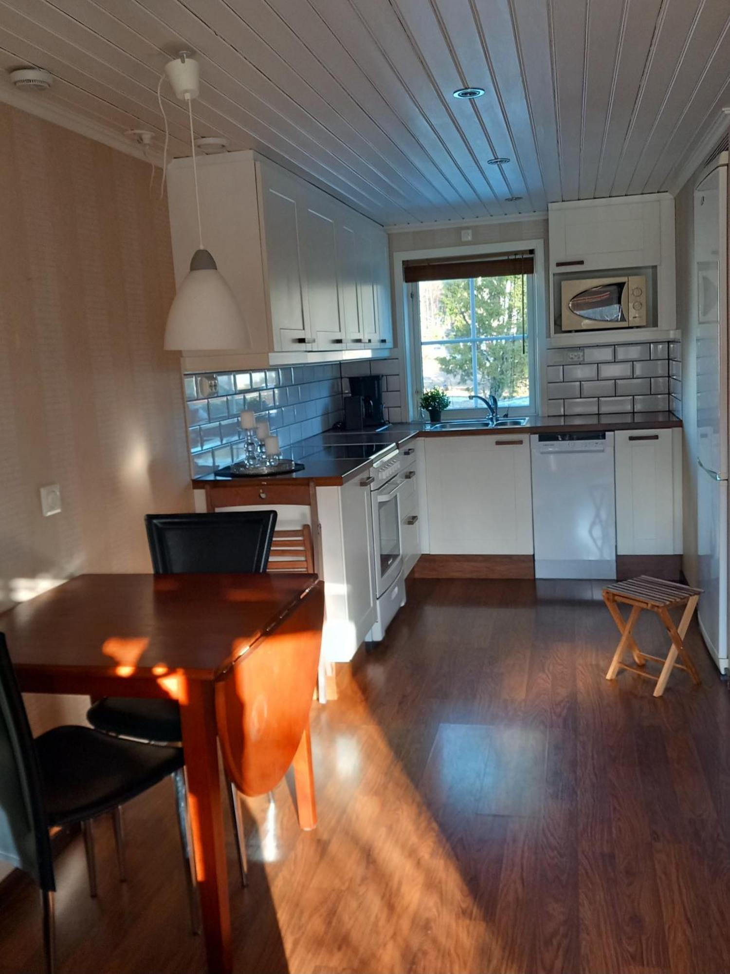 Guest House In Holmedal Орьенг Экстерьер фото